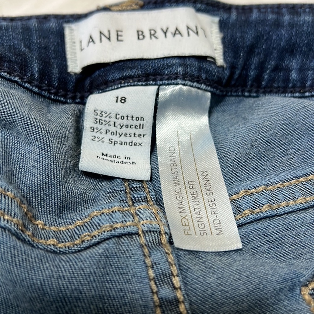 Lane Bryant mid-rise skinny jeans. - Picture 4 of 5